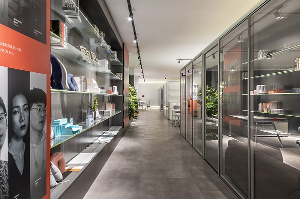 辦公家具在使用時(shí)有什么注意事項(xiàng)?